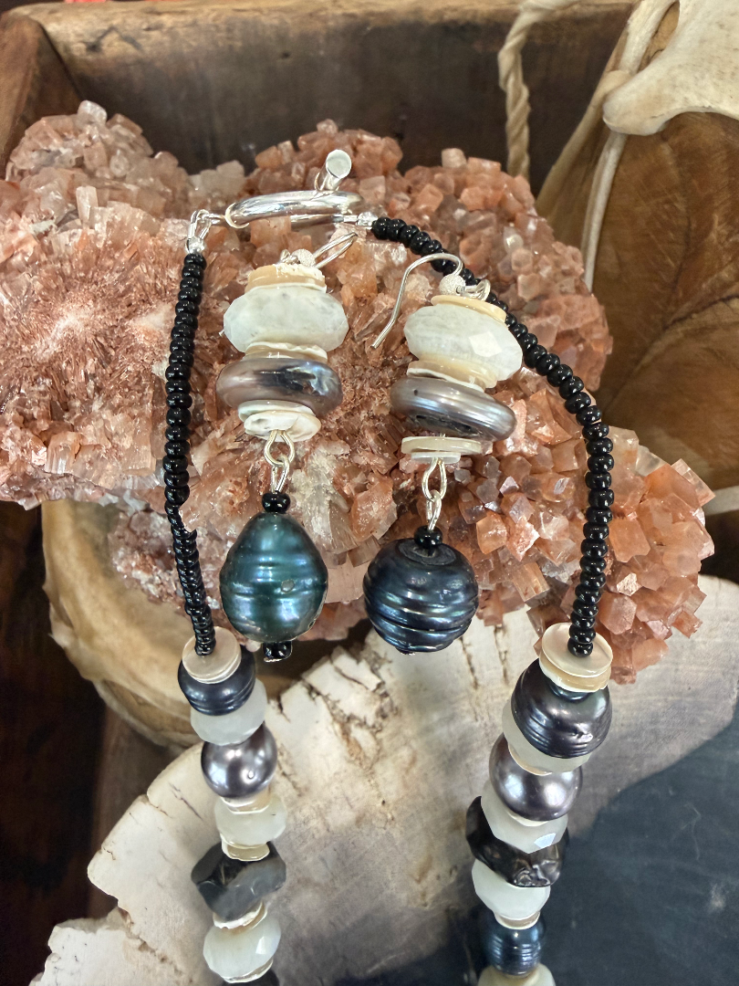 White agate with pearl and moonstone accents necklace and earring set Image