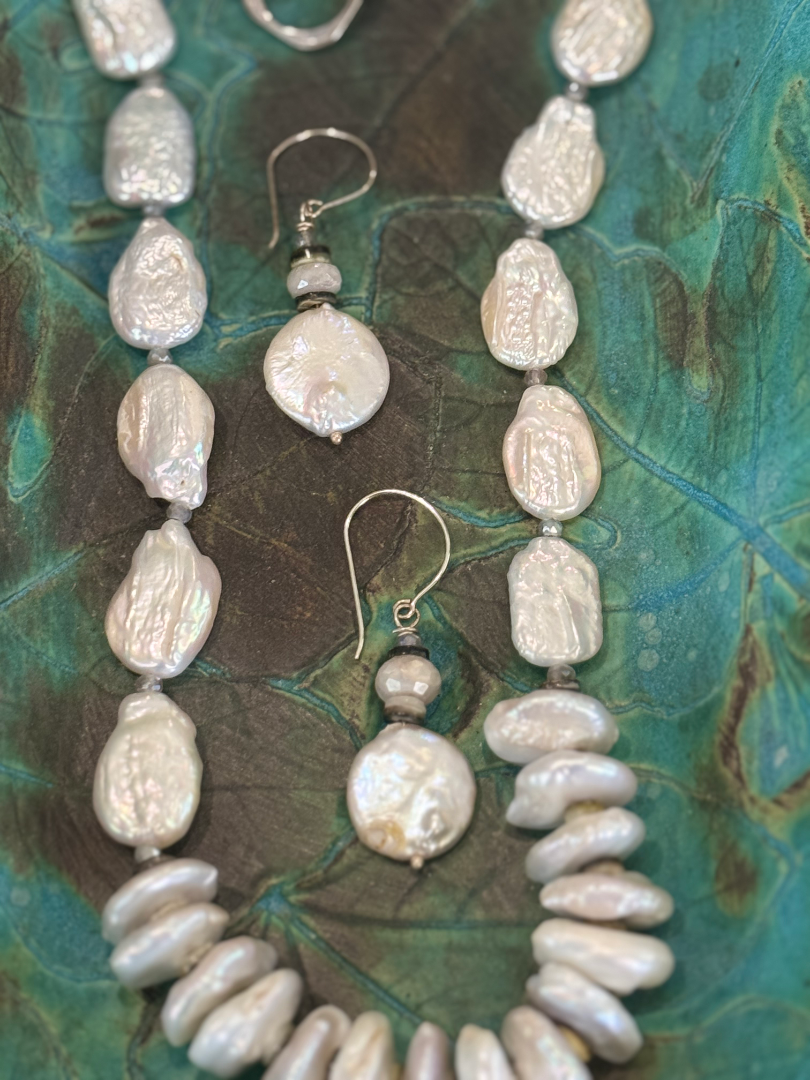 Mother of pearl necklace and earring set with moonstone accents Image