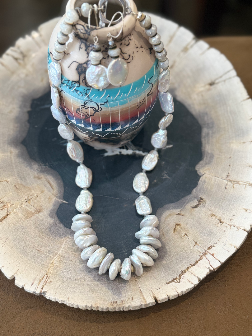 Mother of pearl necklace and earring set with moonstone accents Image