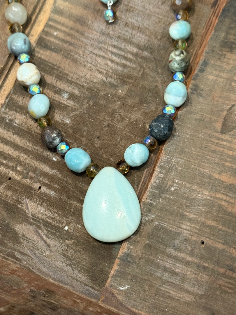 Amazonite necklace and earring set Image