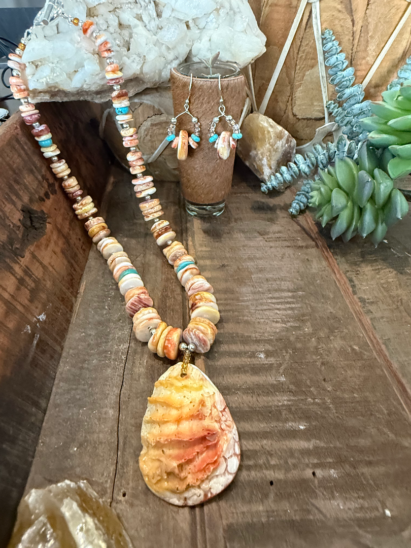 Yellow/Orange Spiny Oyster necklace and earring set Image