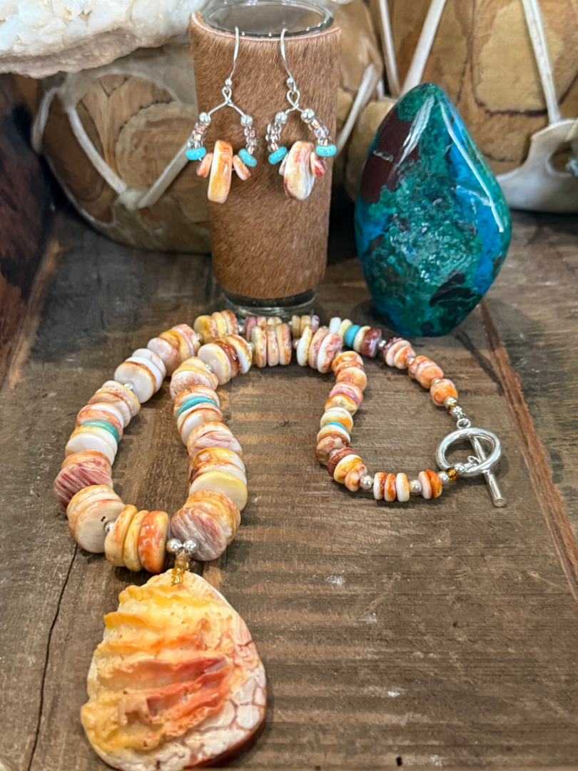 Yellow/Orange Spiny Oyster necklace and earring set Image