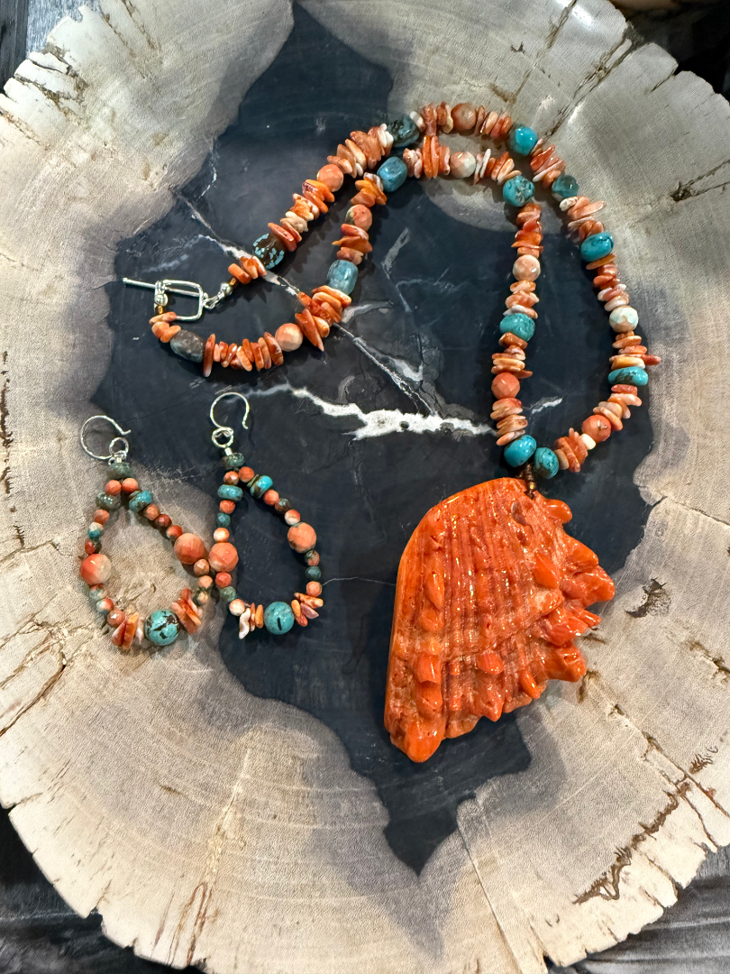Spiny oyster and Turquoise necklace and earring set Image