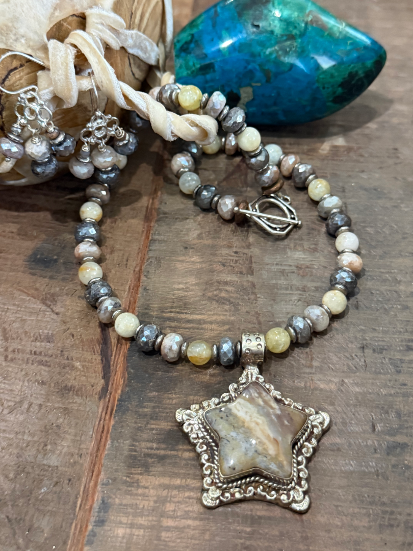 Moonstone and Agate set Image
