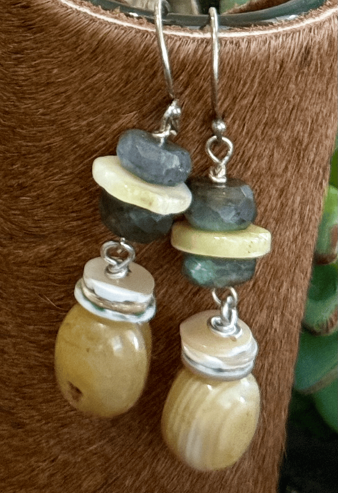 Yellow Agatized Coral Image