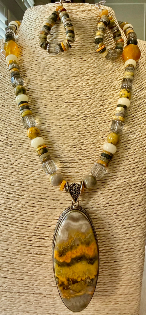 Bumblebee Jasper with crystal set Image
