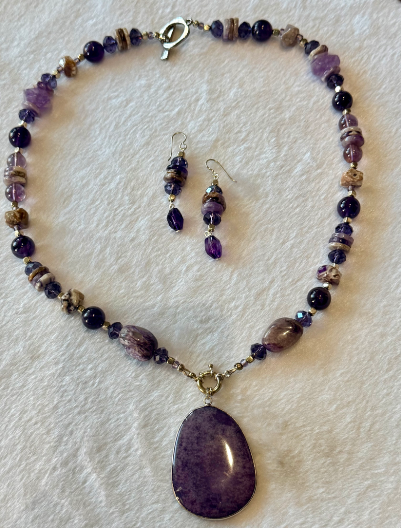 Chariote and Amethyst set with silver accents Image