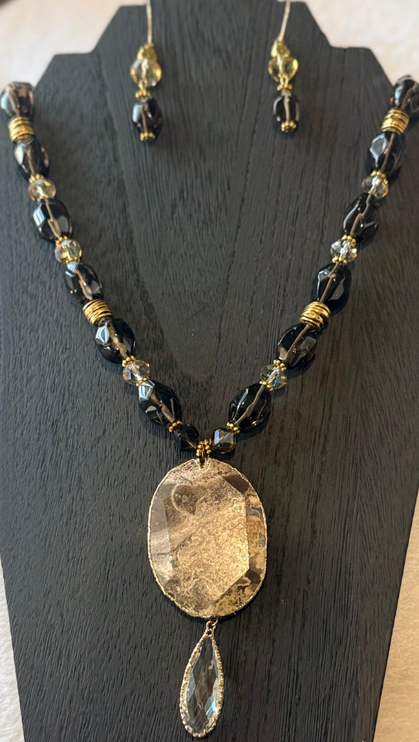 Smoky Quartz and Brown agate set Image