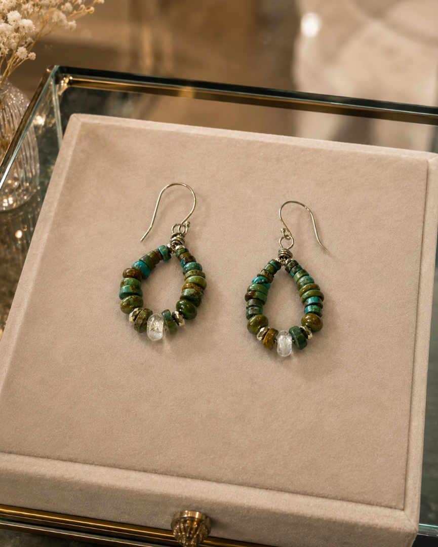 Turquoise necklace and earring set with crystal accents Image